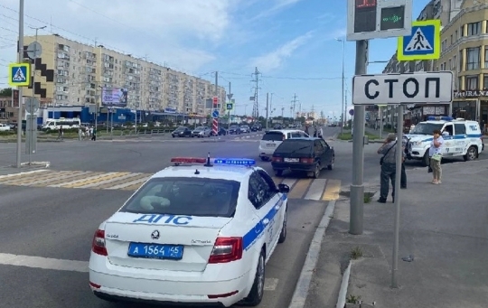 Водителям автомобилей необходимо проявлять бдительность и осторожность на дорогах!.